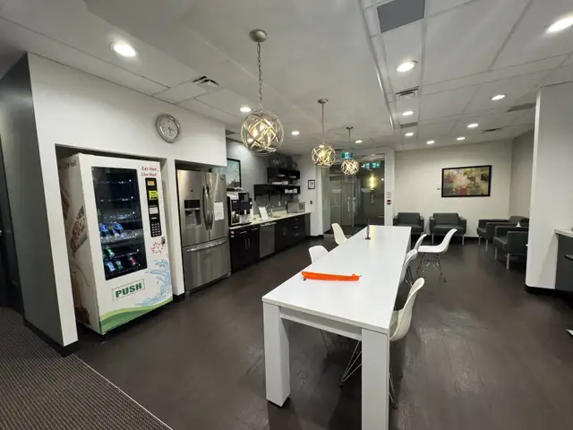 Psychotherapy Private Office Room (1235 Bay St) in Commercial & Office Space for Rent in City of Toronto - Image 8