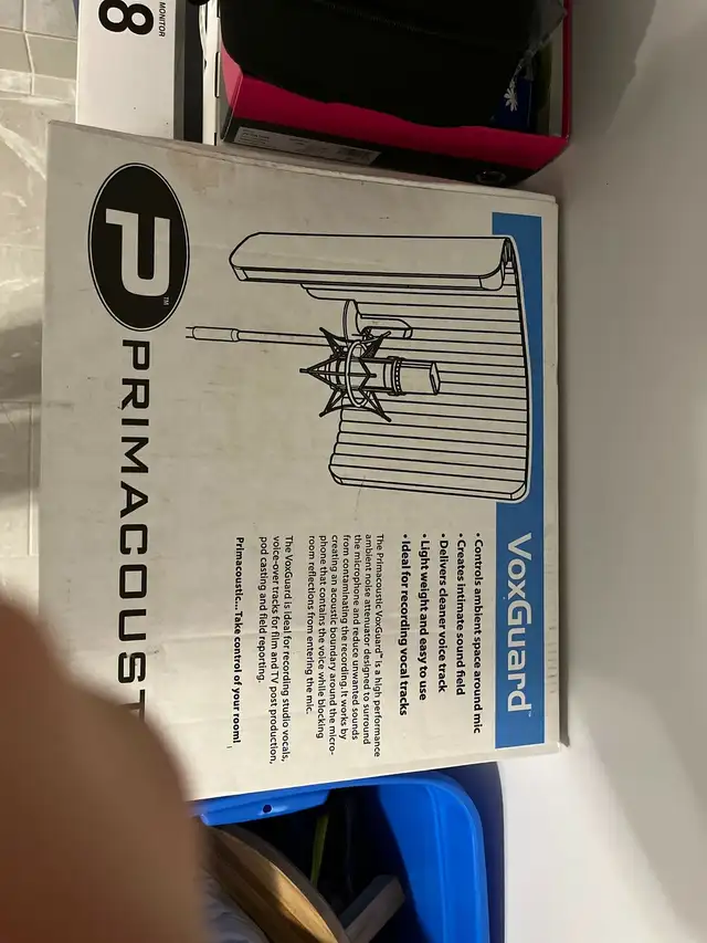 Full studio set with Apex 460 tube condenser mic and voxguard in Pro Audio & Recording Equipment in City of Toronto - Image 5