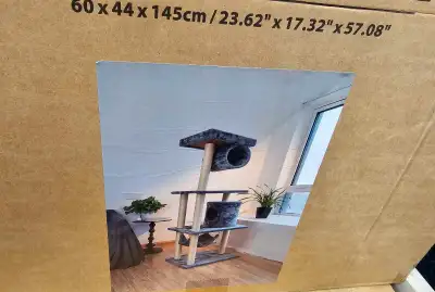 cat tree 90$, View more