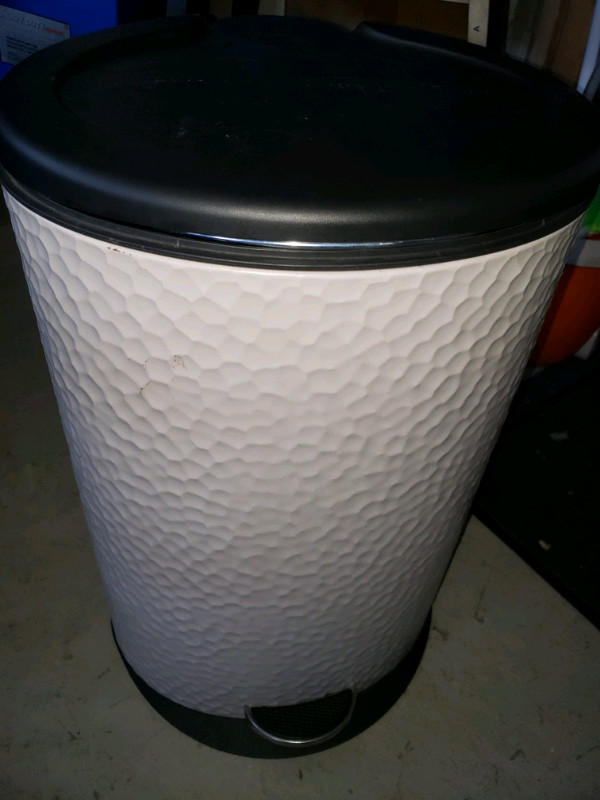 Trash can 24inches by 15 inches  in Garage Sales in Mississauga / Peel Region