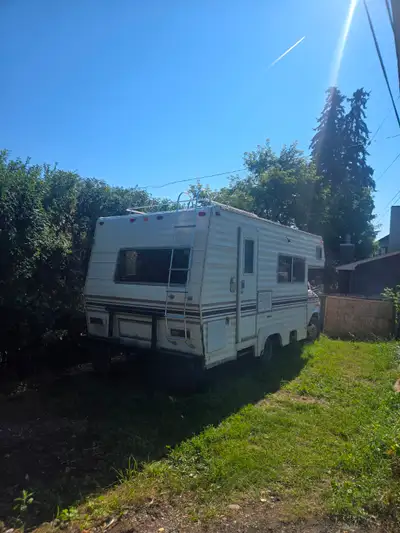 78 chev 30 motor home runs good just tuned up oil changed 6 new tires 4 new rims spare hoses belts e...