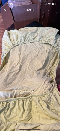 Crib mattress fitted sheet