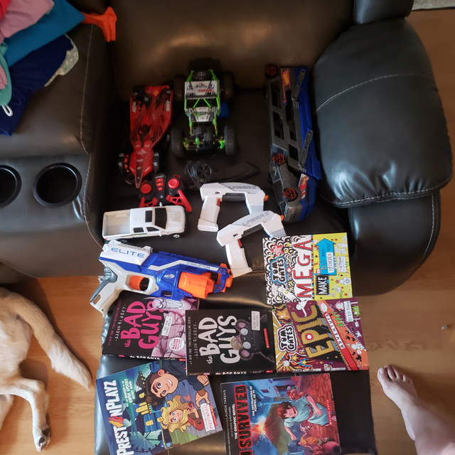 Toys and book n more. in Toys & Games in Thunder Bay - Image 4