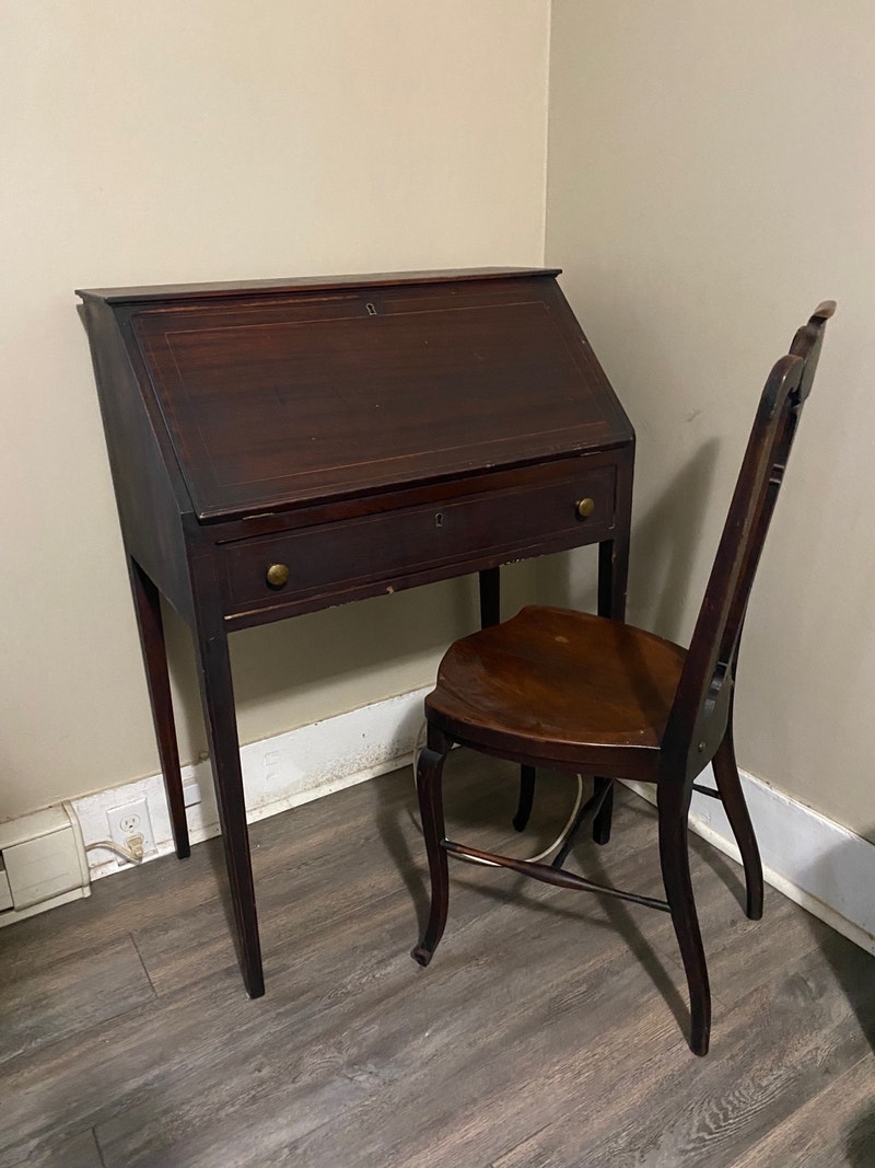 Antique writing desk Desks Bridgewater Kijiji