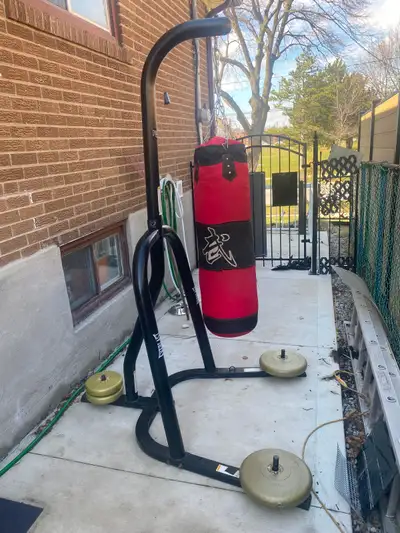 Everlast heavy duty boxing stand, View more