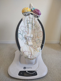 4Moms Mamaroo with reversable infant insert