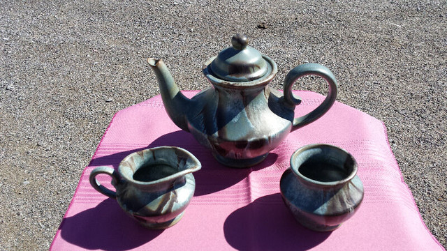 BLUE MOUNTAIN POTTERY SLATE TEA SETS reduced price in Arts & Collectibles in Belleville