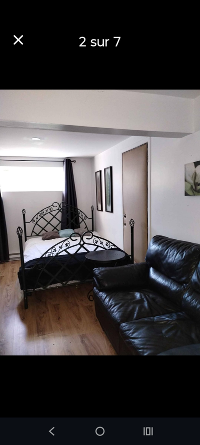 Chambre privée à louer avec salon privé. G3K 2S3 Boulevard Pie-XI N, Québec, QC, Canada Bonjour! Cha...