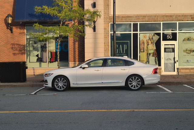 2019 Volvo S90 T6 Inscription AWD – No GST Tax - Low KM in Cars & Trucks in Calgary - Image 2