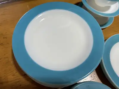 I'm offering a variety of vintage Pyrex restaurant ware, perfect for adding a touch of retro charm t...