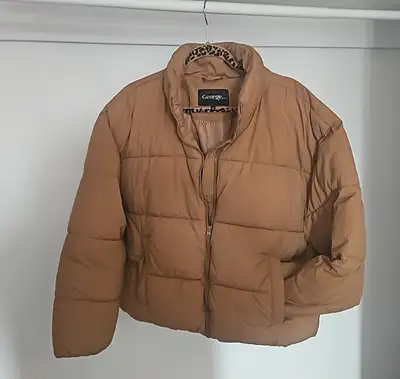 Manteau, View more