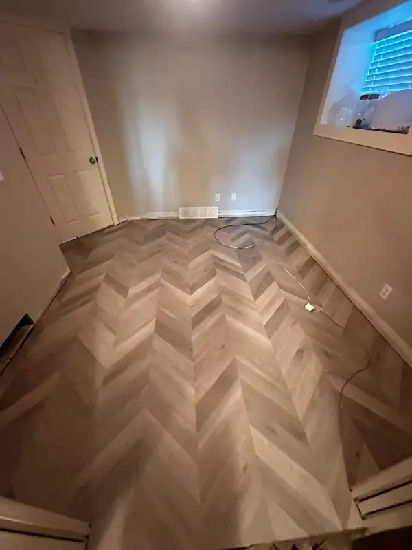 Experienced Flooring Installer – 1.25 sq ft Victoria BC62865711217666123