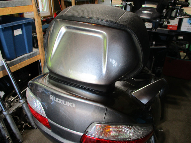 Parting out 06 + 09 Suzuki Burgman 650 Executive scooter in Scooters & Pocket Bikes in Barrie - Image 3