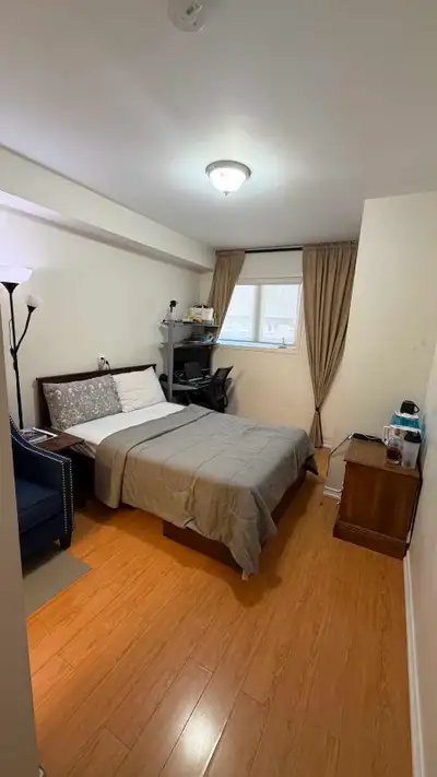 *Available September 15th* PRIVATE ROOM WITH PRIVATE BATHROOM AT THE VILLAGE. 5 MIN WALK TO CAMPUS -...