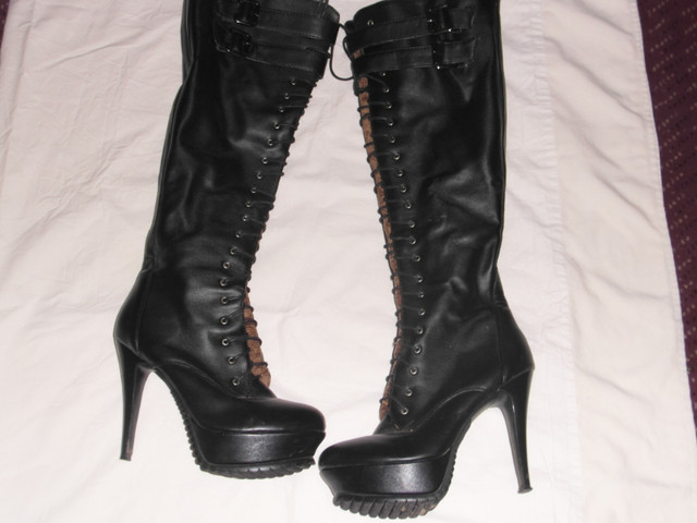 Lace up platform highheel boots in Women's - Shoes in Stratford - Image 2