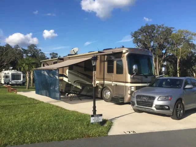 FLORIDA READY - Monaco Dynasty - 4 extensions - VR 45’ – Diesel in RVs & Motorhomes in Laurentides - Image 3