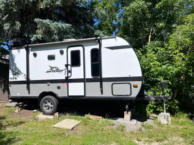Rare and very new. 2023 Jayco 183RB travel trailer with standard SLX features plus unique STX featur...