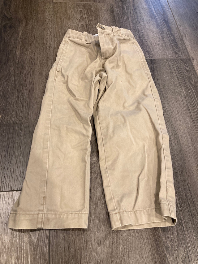 Tan zipper Gap pants (5T) in Clothing - 5T in Kitchener / Waterloo
