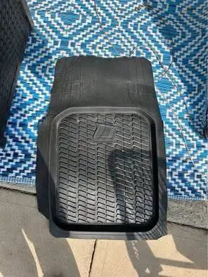 Purchased in November 2025 Used the two front mats in my 2016 CRV The back mats never used stored in...