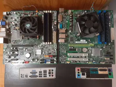 Three motherboard bundles, tested and working. Intel Core 2 Quad Q6600 2.4 GHz 4c/4t GIGABYTE LGA 77...