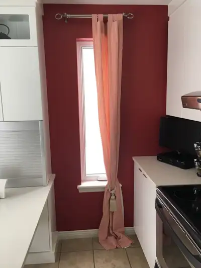 Rideau  de 95’’ X 21’’pour fenêtre avec pôle et crochets , View more