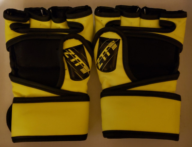 MMA GLOVES in Exercise Equipment in Hamilton - Image 2