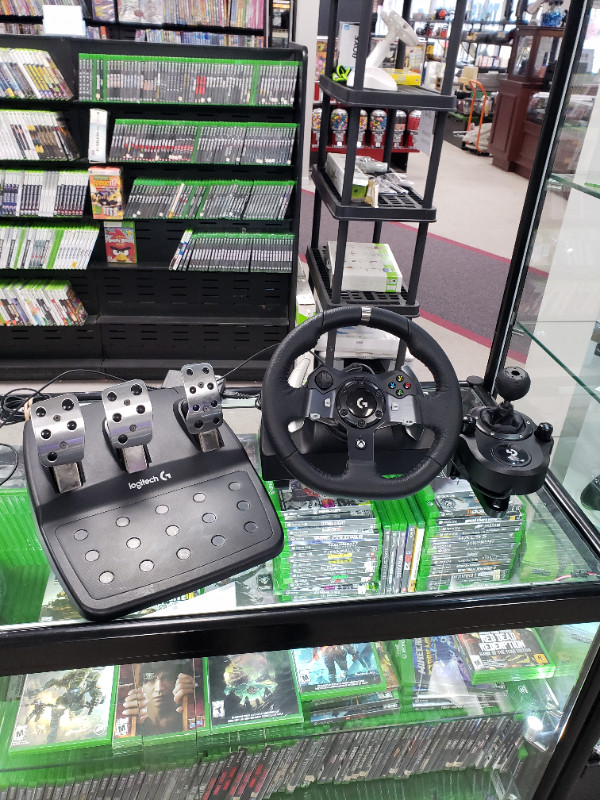 Logitech G920 Steering Wheel in XBOX One in Cole Harbour