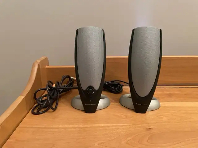 Altec Lansing premium computer speakers.628643615887371215