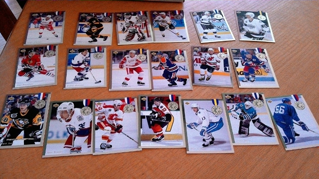 Carte Hockey Série Complète Upper Deck Euro Stars 1992-93 (4352) dans Art et objets de collection  à Laval/Rive Nord