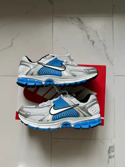 Nike Vomero 5, View more