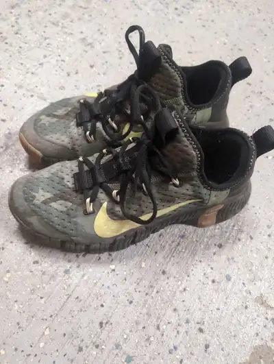 Selling a pair of Nike Free Metcon 3 cross-training shoes in the rare "Camo" colorway (Black/Spiral...