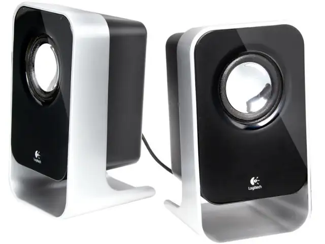 LOGITECH 2.1 STEREO SPEAKER SYSTEM in Speakers in Markham / York Region - Image 5