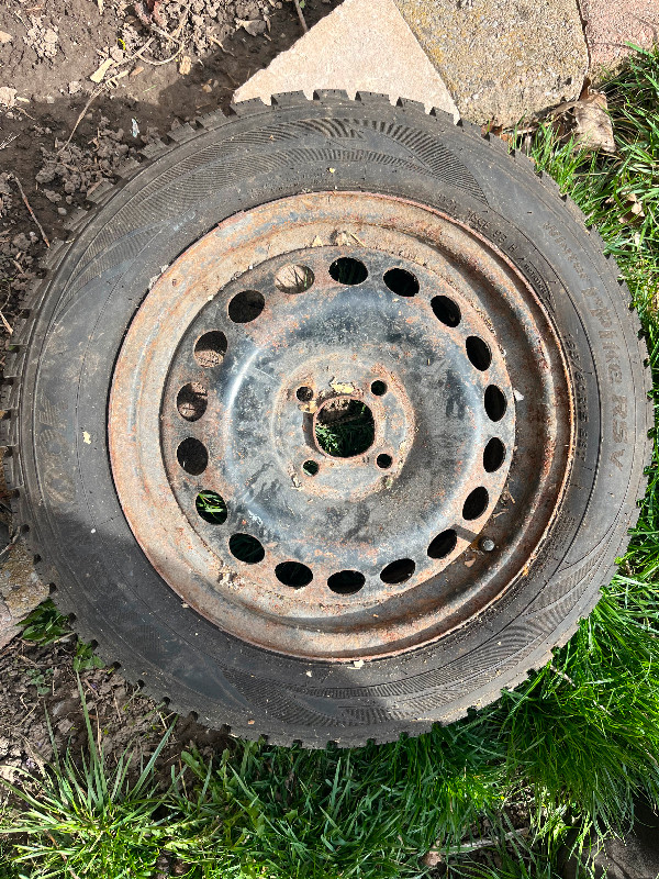 Winter tires and rims 195/60R15 in Tires & Rims in Oshawa / Durham Region