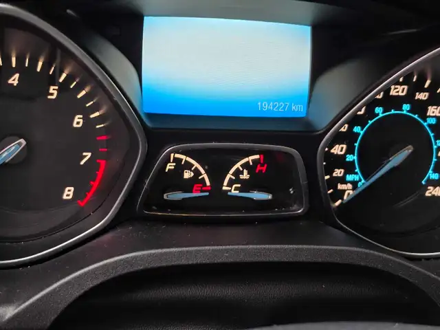 Ford Escape 2016 Safety including in Cars & Trucks in Mississauga / Peel Region - Image 8