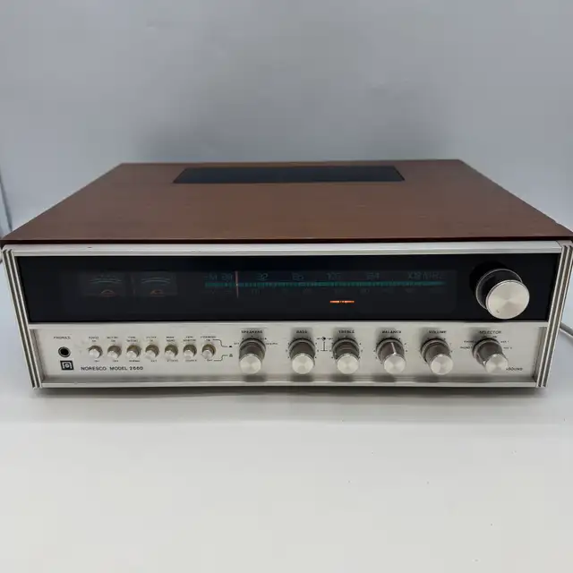 Vintage 1970s Noresco 2660 Stereo Receiver AM/FM Japan  in Stereo Systems & Home Theatre in City of Toronto - Image 2