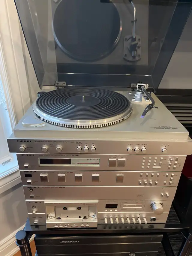 Telefunken R300 stereo system in Stereo Systems & Home Theatre in Markham / York Region - Image 3