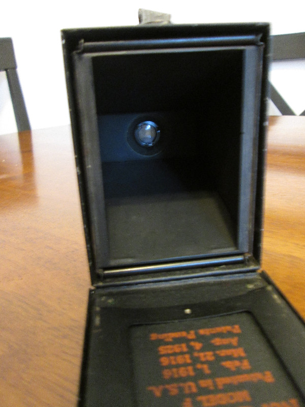 Vintage Brownie No. 2A Model C Box Camera  Kodak in Cameras & Camcorders in Kingston - Image 4