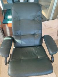 Leather reclining chair 
