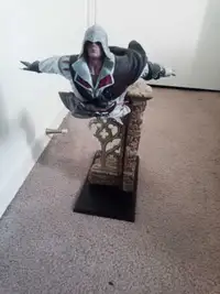 Original Assassin's Creed 2 - Ezio Auditore Leap of Faith Statue