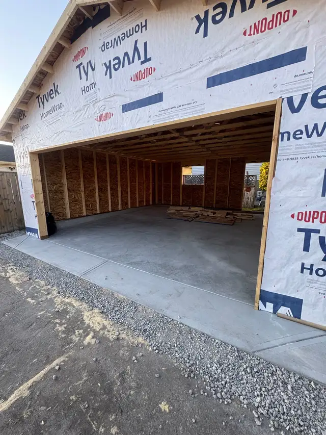 development Basement,custom deck,fence and garage 494957940525639685