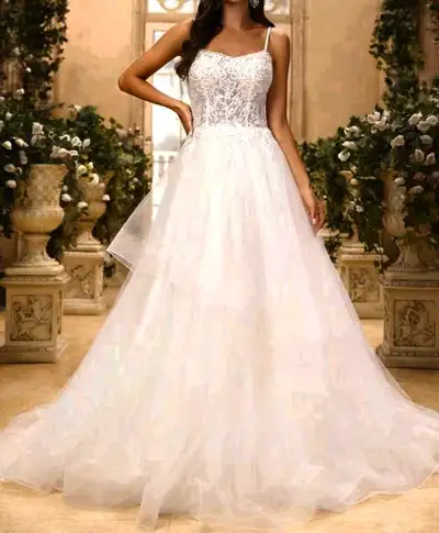 Size: Medium / US asize 8/10 Bought last January 2025 Very good condition. Dry cleaned for you