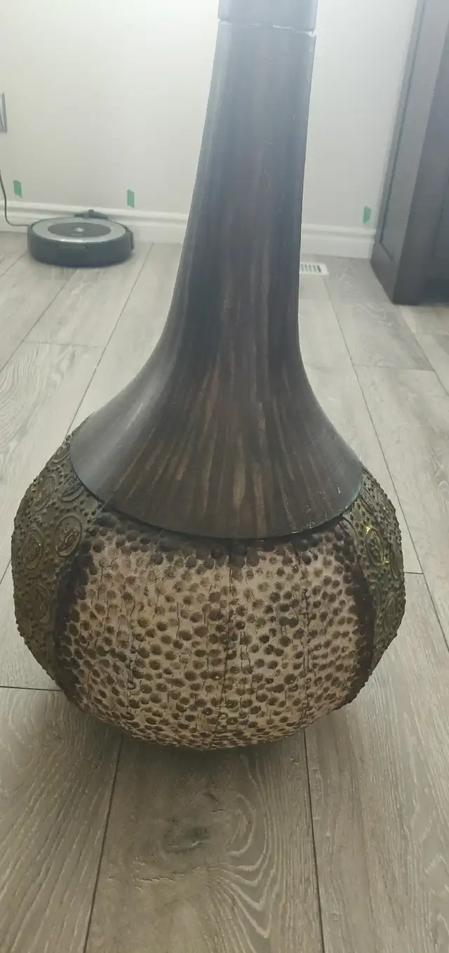 Floor Vase in Home Décor & Accents in Kitchener / Waterloo - Image 3