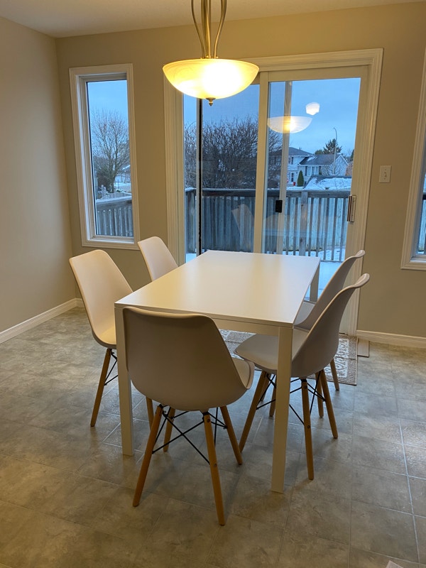 Furnished bedroom in Kitchener/Waterloo. Move in August 2023 Room