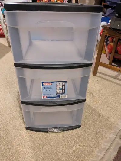 Plastic Storage Three Drawers. Pick up in Edmonton NW