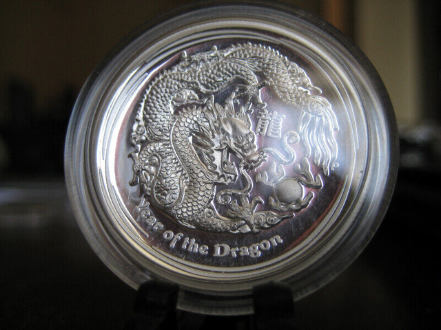 2012 DRAGON HIGH RELIEF Lunar Year Series 1oz Silver Coin $1 in Jewellery & Watches in City of Halifax - Image 2