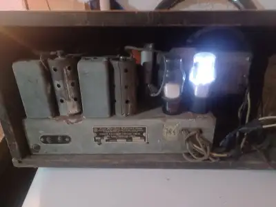 Rare 1935 Antique Tube Radio Lights on when plugged. Needs Repaired. Probably! First cord radio ever...