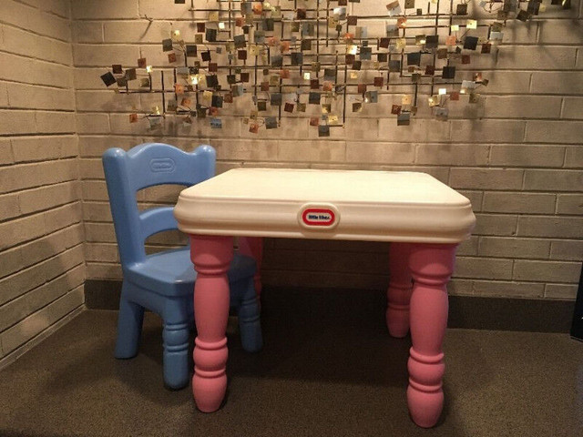 Victorian Tender Heart table & One chair& Radio Flyer Trike pink in Toys & Games in Oshawa / Durham Region - Image 2