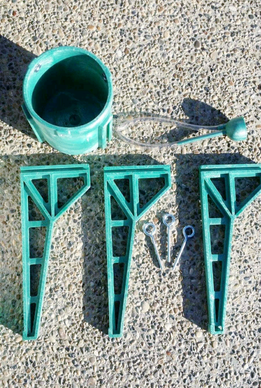 ☆☆ 2 - CHRISTMAS TREE STANDS - $45 EACH! ☆☆548862423068856323