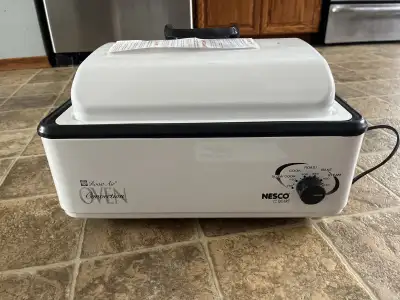 Nesco 12 Qt. Convection Roaster Oven Never Used, View more