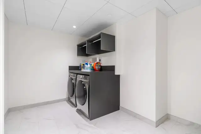 2B2B Waterfront Condo at False Creek / Olympic Village in Long Term Rentals in Vancouver - Image 18